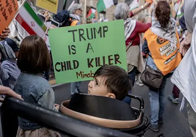 استطلاع: غالبية الإيطاليين ينظرون سلباً إلى تعامل ترامب مع الحرب على إيران